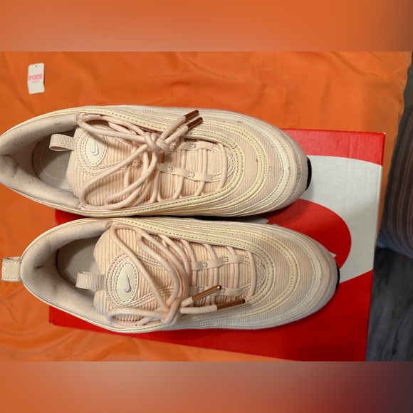 Women’s Air Max 97 SE - Picture 3 of 7